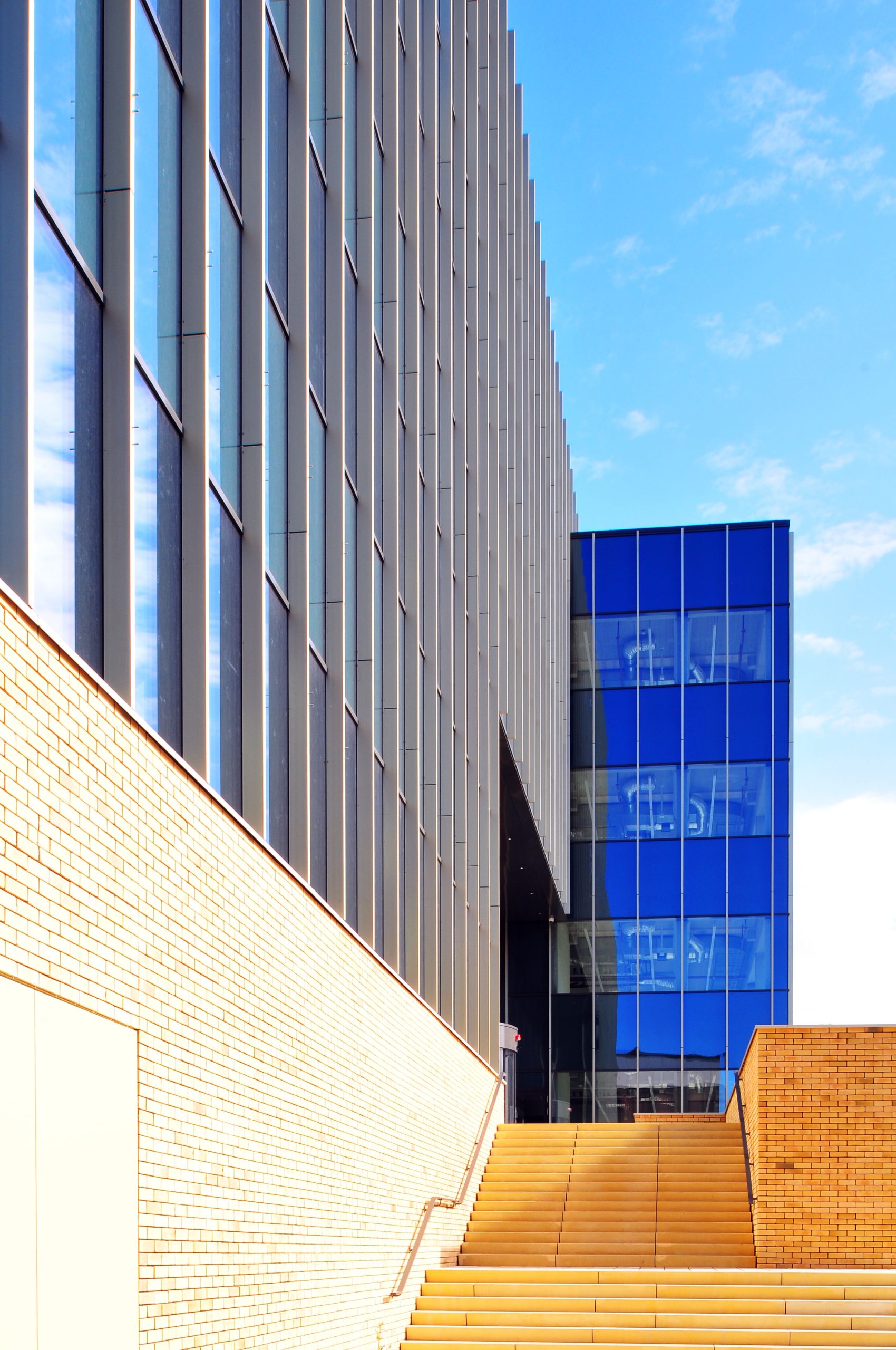 Featured Image for “GEVELBOUW MET KARAKTER BIO SCIENCE PARK NEXUS LABS & OFFICES”